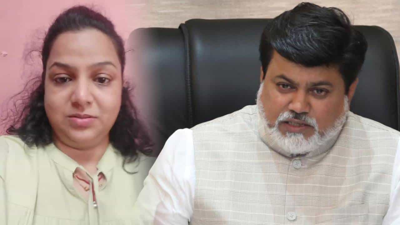मुंबईत मराठीच नो अलाऊड कसे? मंत्री उदय सामंत यांनी घेतली तृप्ती देवरूखकर यांची भेट अन् म्हणाले... मुंबईत मराठीच नो अलाऊड कसे? मंत्री उदय सामंत यांनी घेतली तृप्ती देवरूखकर यांची भेट अन् म्हणाले...