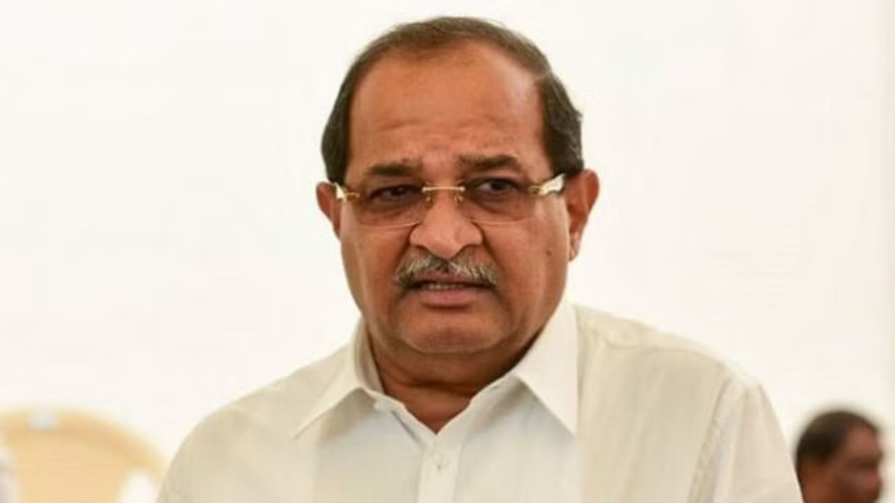 Radhakrishna Vikhe Patil | मंत्री राधाकृष्ण विखे पाटील यांचा कारखाना वादात? नेमकं प्रकरण काय? Radhakrishna Vikhe Patil | मंत्री राधाकृष्ण विखे पाटील यांचा कारखाना वादात? नेमकं प्रकरण काय?