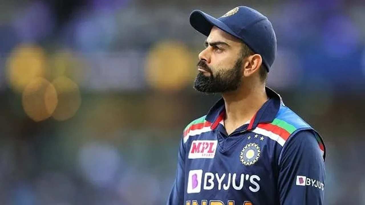 वनडे वर्ल्डकप स्पर्धेत अशी कामगिरी करणारे फक्त तीनच फलंदाज आहेत. यात टॉपला श्रीलंकेचा माजी क्रिकेटपटू सनथ जयसूर्या आघाडीवर आहे. दुसऱ्या नंबर विराट कोहली आणइ तिसऱ्या स्थानावर वेस्ट इंडिजचा विव रिचर्ड्स आहे. 