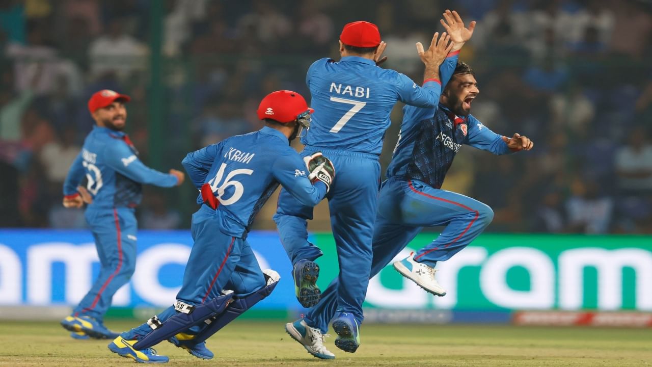 ENG vs AFG | अफगाणिस्तानचा सर्वात मोठा उलटफेर, विश्व विजेता इंग्लंडवर 69 धावांनी मात