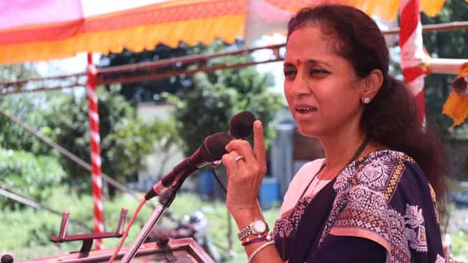 Supriya Sule : शरद पवार यांच्यावर टीका करणाऱ्यांना सुप्रिया सुळे यांनी ठणकावलं; म्हणाल्या...