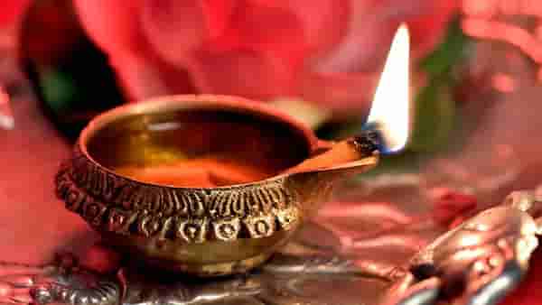 Navratri 2023 : नवरात्रीत का प्रज्वलित केली जाते अखंड ज्योत? हे नियम पाळणे आहे आवश्यक