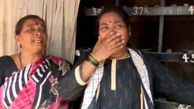 Kolhapur News : कोल्हापूरच्या अंबाबाई मंदिर परिसरात राडा; पोलीस आणि चप्पल स्टँड चालकांमध्ये बाचाबाची