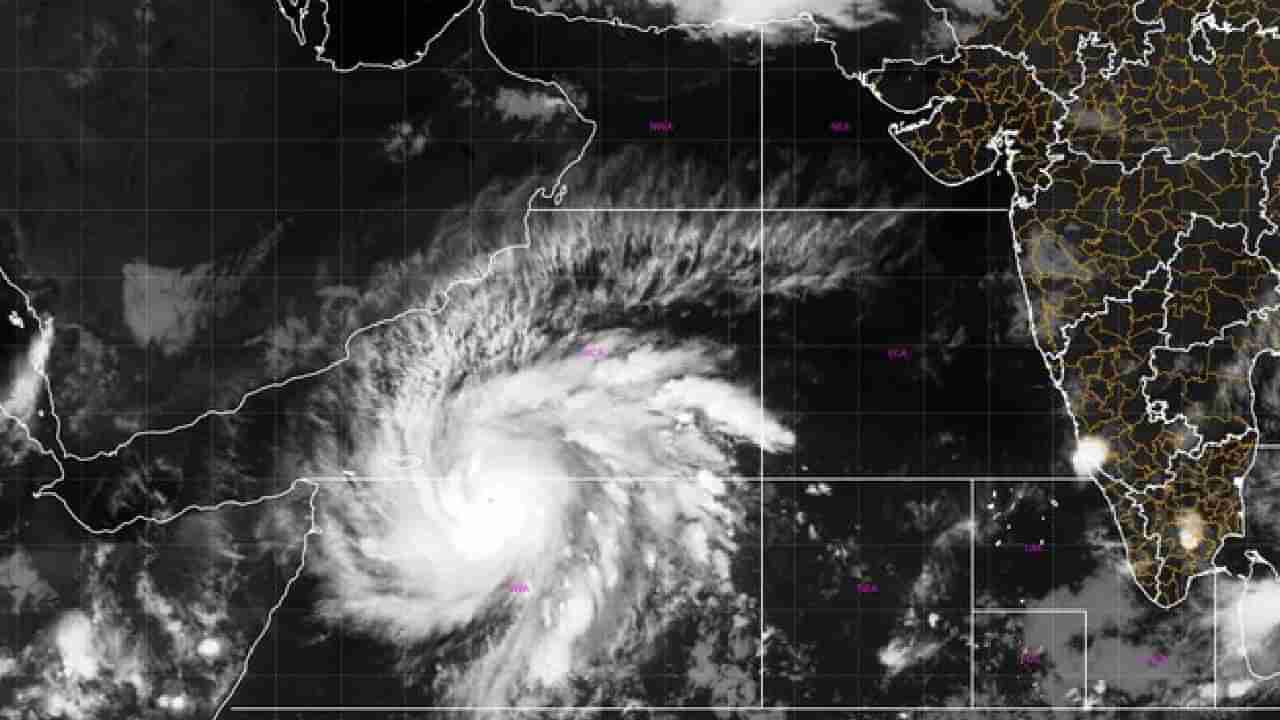 Cyclone Tej | तेज चक्रीवादळाचा धोका वाढणार? महाराष्ट्रात काय परिणाम होणार