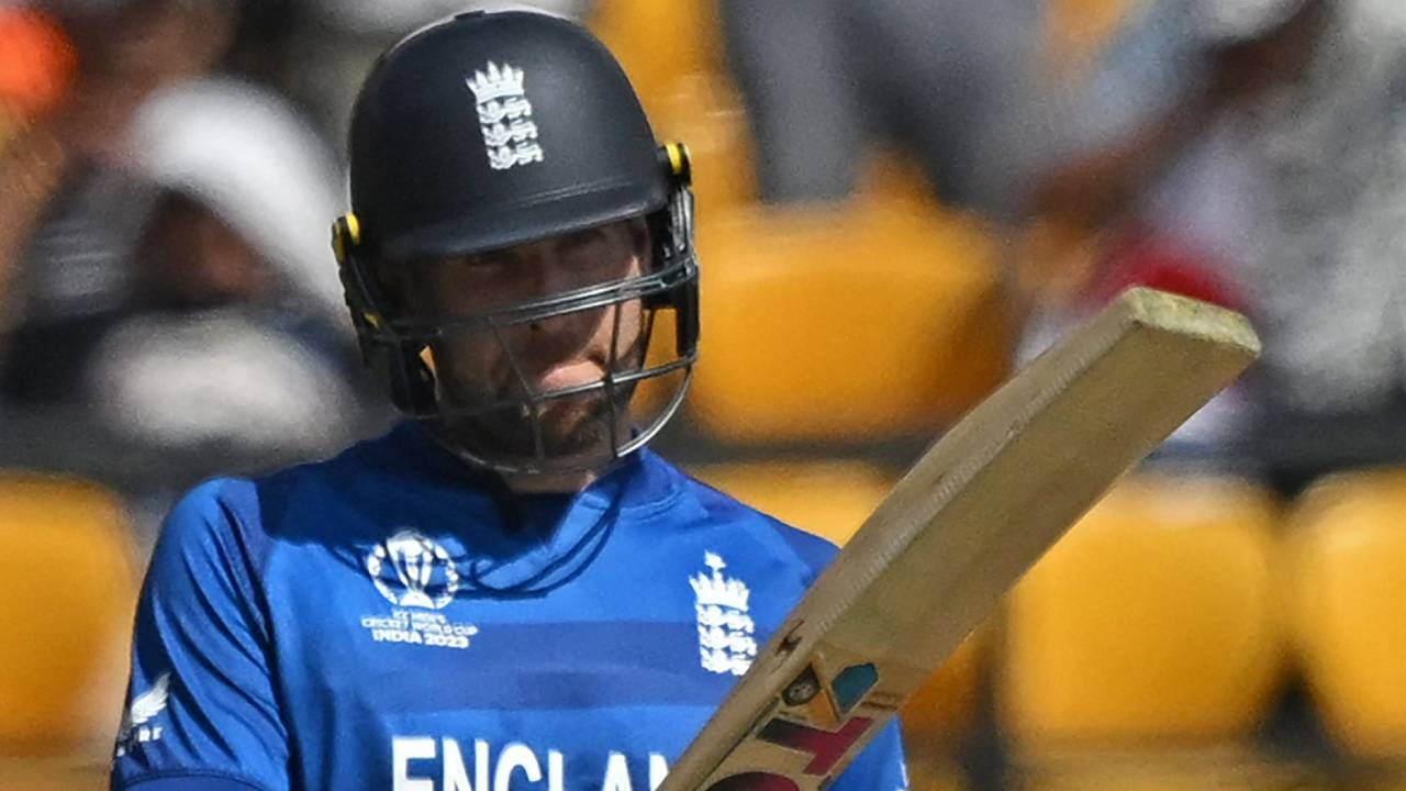 डेविड मलान याने 140 धावांसह इंग्लंडसाठी वर्ल्डकप इतिहासात सर्वात मोठं शतक ठोकणाऱ्या खेळाडूत सहभागी झाला आहे. अँड्र्यू स्ट्रॉस 158, जेसन रॉय 153 आणि इयोन मॉर्गन 148 धावांसह तिसऱ्या स्थानावर आहे. डेविड मलान 140 धावांसह चौथ्या स्थानी आहे. (Photo : Twitter)