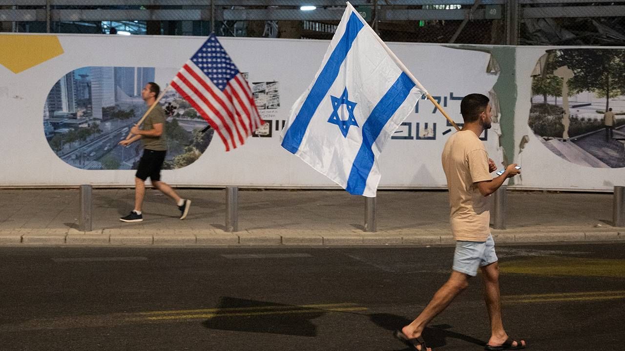 Israel Palestine Crisis | अमेरिकन करदात्यांच्या जोरावर इस्त्राईलवर हल्ला, माजी राष्ट्राध्यक्षांकडे कोणता दारुगोळा?