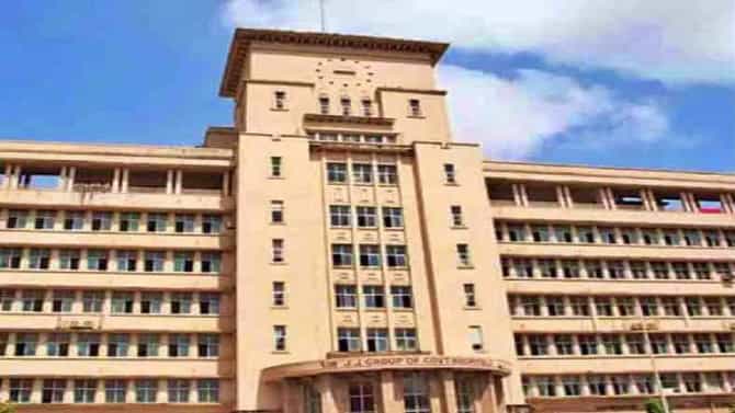 Mumbai Crime : जेजे हॉस्पिटलमधील आयसीयूतील धक्कादायक प्रकार, आई तिला ५ मिनिटं सोडून बाहेर गेली तितक्यात..