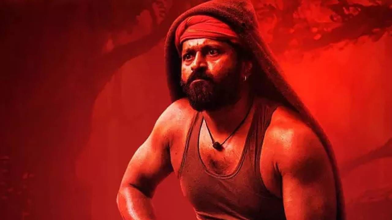 कांतारा चित्रपटापासून ऋषभ शेट्टी हा खूप जास्त चर्चेत आहे. ऋषभ शेट्टी याची सोशल मीडियावर देखील जबरदस्त अशी फॅन फाॅलोइंग बघायला मिळते.
