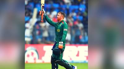 World Cup मध्ये 400 धावांचं टार्गेट देत दक्षिण आफ्रिकेने रचला इतिहास, इंग्लंडवर मोठा कलंक