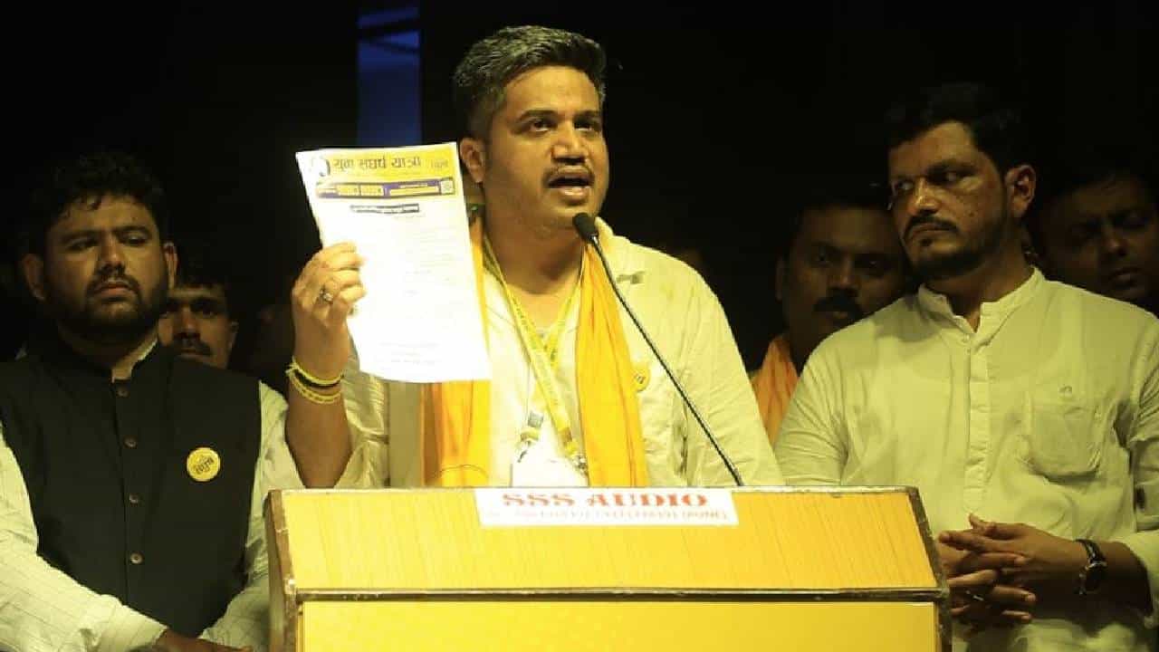 Rohit Pawar : सर्वसामान्यांवर होणाऱ्या अन्यायाला एकच उत्तर...; युवा संघर्ष यात्रेतून रोहित पवार यांचा हल्लाबोल