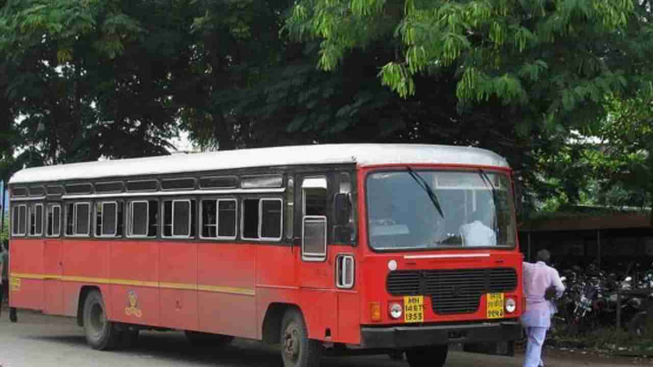 ST Bus News : राज्यभरात आंदोलकांकडून एसटी लक्ष्य, आतापर्यंत सुमारे 4 कोटींचे नुकसान