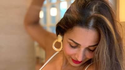 मलायका अरोरा हिच्या त्या व्हिडीओचा धमाका, 48 व्या वयात ग्लॅमरसचा तडका