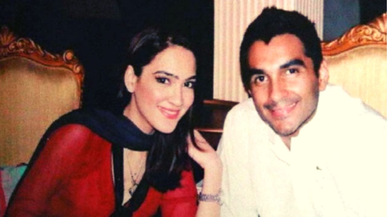 या खेळाडूच्या मुलाला दाऊद इब्राहिम याने आपल्या मुलीचा विवाह केला आहे. दाऊदची मोठी मुलगी मारूख हिच्यासोबत क्रिकेटरचा मुलगा 2006 मध्ये विवाह बंधनात अडकला.