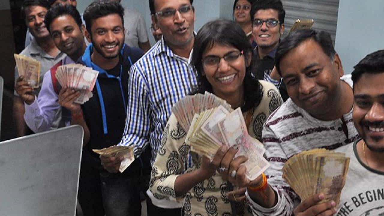 Multibagger Share : या शेअरने 1 लाखांचे केले 4.42 कोटी! गरिबीचे दिवस मागे हटले