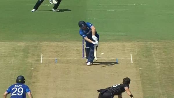 NZ vs ENG : वनडे वर्ल्डकप स्पर्धेची सुरुवात दमदार खेळीसह अशी झाली, जॉनी बेयरस्टोला पायावर चेंडू टाकताच..