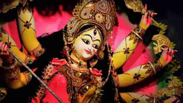 Navratri 2023 : यंदाचे नवरात्र आहे आहे दरवर्षीपेक्षा विशेष, 30 वर्षानंतर जुळून योतोय दुर्लभ राजयोग