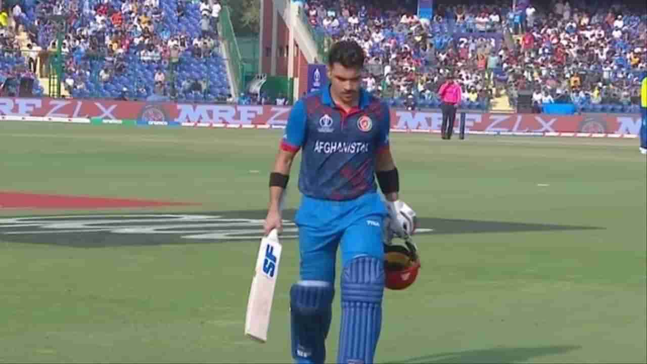 ENG vs AFG | Rahmanullah Gurbaz शतक हुकल्याने भडकला, थेट बॅटच...