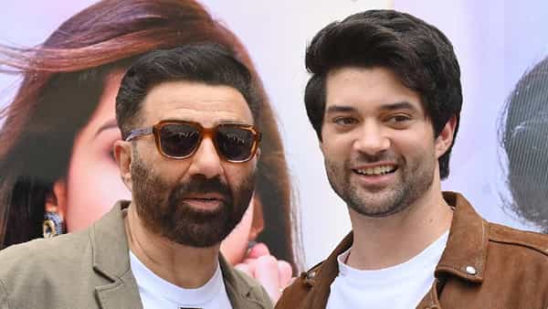 सनी देओल याचा लेक राजवीर देओल याने दोनो या चित्रपटातून बाॅलिवूडमध्ये पर्दापण केले. मात्र, राजवीर देओलचा पहिलाच चित्रपट फ्लाॅप गेल्याने मोठा धक्का बसलाय.