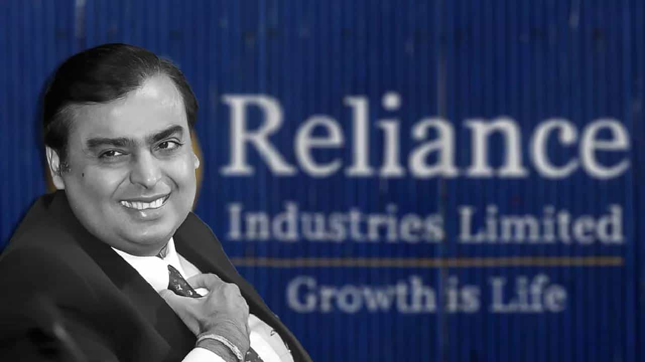 Mukesh Ambani :  मुकेश अंबानी यांना धमकी; हे दोघे अटकेत