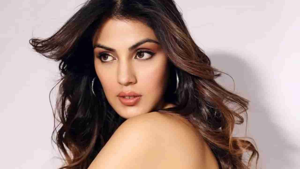 Rhea Chakraborty | तुरुंगात रिया चक्रवर्ती हिच्यासोबत काय व्हायचं? शेवटच्या क्षणी घडलेली ती घटना म्हणजे...