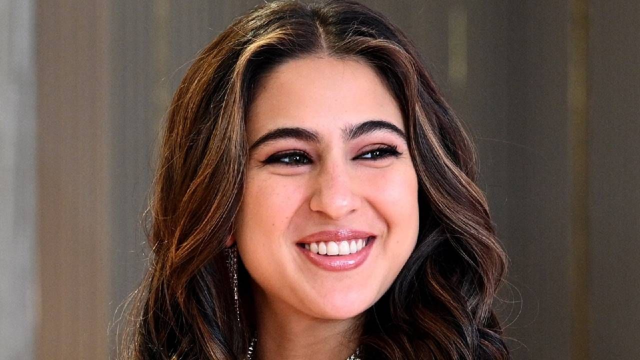 Sara Ali Khan | थेट रस्त्याच्याकडेला स्वयंपाक करताना दिसली सारा अली खान, अभिनेत्रीला पाहून लोकही हैराण