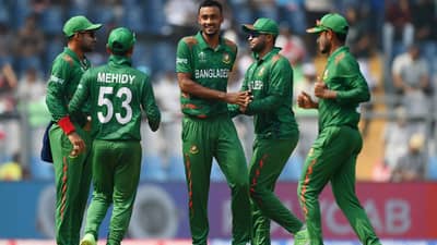 SA vs BAN : शोरीफुल याने हेनड्रिक्सची विकेट घेताच केलं ऋतिक रोशन स्टाईल सेलिब्रेशन Watch Video