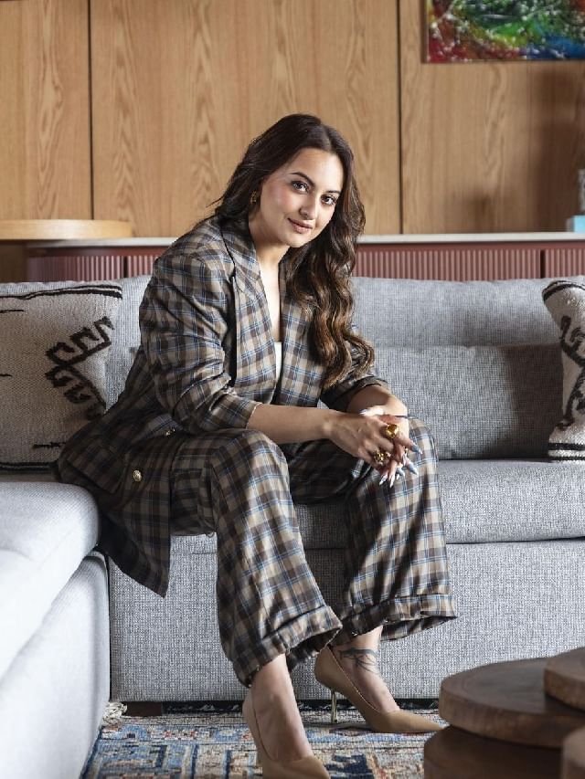 सोनाक्षी सिन्हाचं स्वप्नातील घर आणि नवीन लुक, फोटो व्हायरल सोनाक्षी सिन्हाचं स्वप्नातील घर आणि नवीन लुक, फोटो व्हायरल