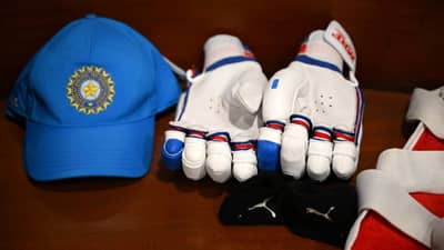 Team India : धर्मशाळामध्ये टीम इंडियाच्या खेळाडूवर मधमाशीचा हल्ला! सराव सोडून फलंदाजाची पळापळ