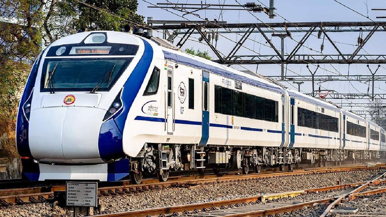 Vande Bharat Express | पुणे स्टेशनवरुन धावणार वंदे भारत स्लीपर कोच?
