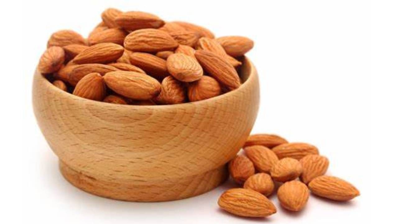 disadvantages of eating almonds