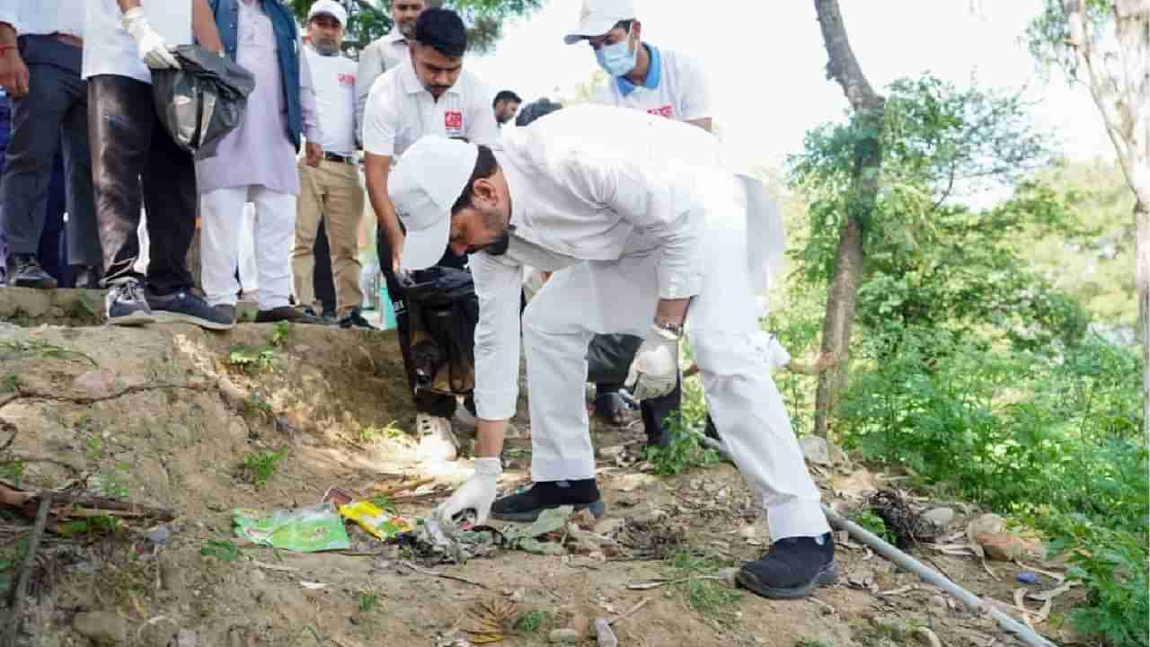 Anurag Thakur | केंद्रीय मंत्री अनुराग ठाकूर यांचे मतदारसंघात श्रमदान, स्वच्छता अभियानबद्दल केले मोठे आवाहन