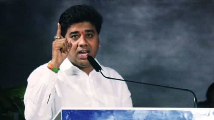 Raj Thackeray यांच्या सांगण्यावरून उपोषण सोडलं, असे म्हणत अविनाश जाधव यांनी काय दिला इशारा? Raj Thackeray यांच्या सांगण्यावरून उपोषण सोडलं, असे म्हणत अविनाश जाधव यांनी काय दिला इशारा?