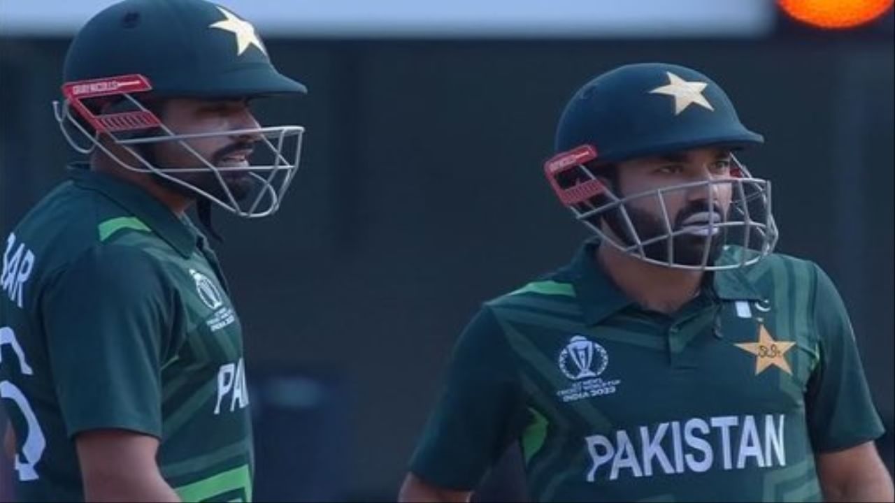 या सामन्यादरम्यान गरमागरमी पाहायला मिळाली.  पाकिस्तानचा मोहम्मद रिझवान आणि दक्षिण आफ्रिका टीमचा मार्को यान्सेन भिडले.  