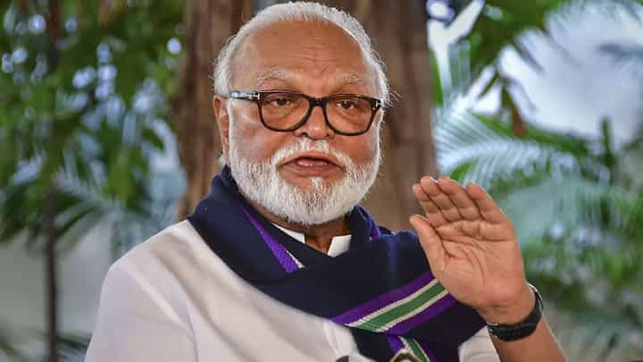 Chhagan Bhujbal : ओबीसी आरक्षण संपवण्याचा घाट, छगन भुजबळ यांचा मोठा दावा काय? Chhagan Bhujbal : ओबीसी आरक्षण संपवण्याचा घाट, छगन भुजबळ यांचा मोठा दावा काय?