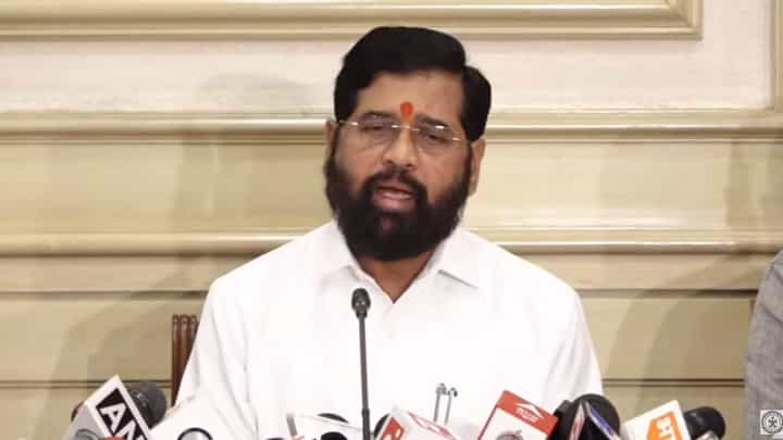 CM Eknath Shinde : मुख्यमंत्र्यांची आरक्षणासंदर्भात मोठी घोषणा, मराठा समाजाला दोन टप्प्यात मिळणार आरक्षण CM Eknath Shinde : मुख्यमंत्र्यांची आरक्षणासंदर्भात मोठी घोषणा, मराठा समाजाला दोन टप्प्यात मिळणार आरक्षण
