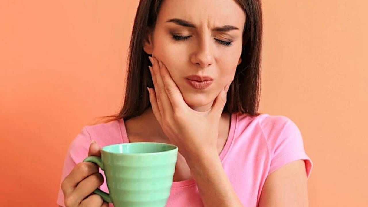 Dental Care दातदुखी वर सोपे आणि उत्तम घरगुती उपाय! Marathi News Toothache pain solution on