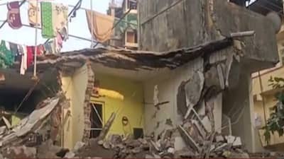 डोंबिवली येथील कोपर वेस्टमध्ये इमारत कोसळली अन्…