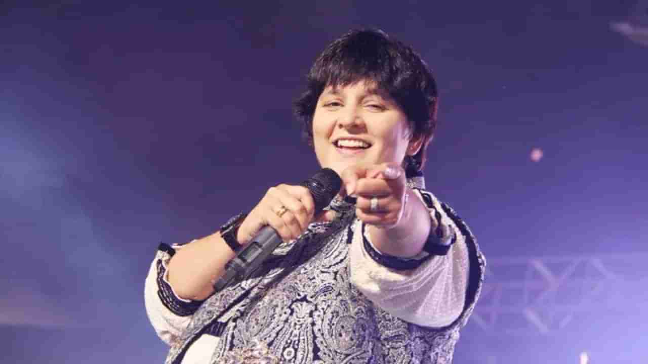 falguni Pathak यांच्याबद्दल मोठी अपडेट समोर; त्या रात्री 156 तरुण अडकले जाळ्यात