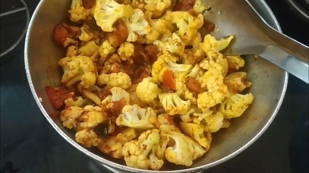 फ्लॉवरची भाजी तुम्हाला आवडते का? फ्लॉवरमुळे यकृत स्वच्छ होते. फ्लॉवरमध्ये व्हिटॅमिन सी, के आणि फायबर असते. या व्हिटॅमिन्सच्या कमतरतेमुळे यकृत खराब होण्याचा धोका असतो त्यामुळे फ्लॉवर खाऊन तुम्ही ही कमतरता भरून काढू शकता.  