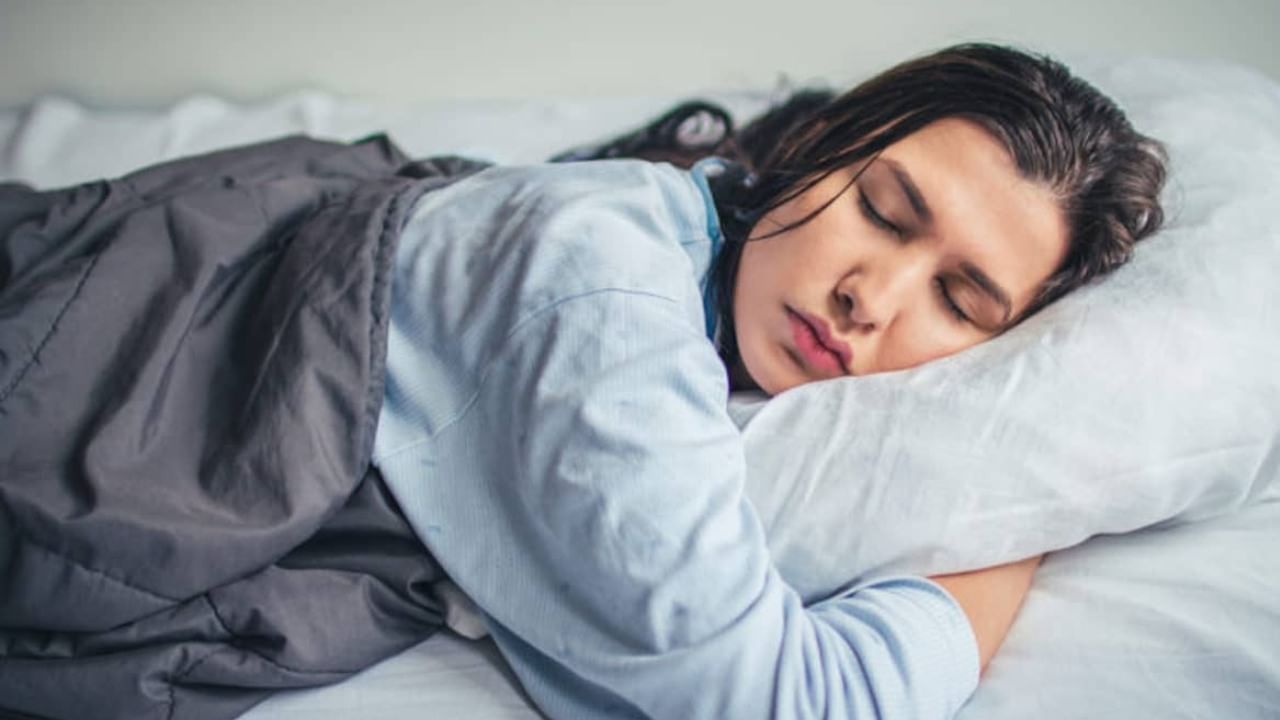 डोकेदुखी सतावते? वाचा घरगुती उपाय, डोकं होईल शांत…