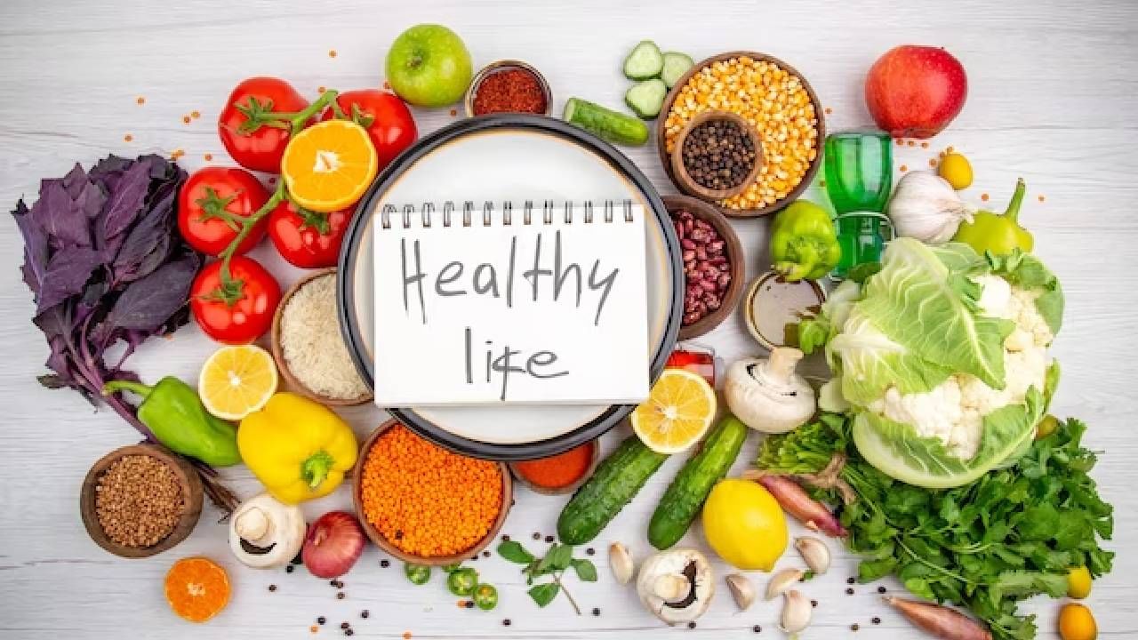 हेल्दी आणि सकस आहार : संतुलित आणि पौष्टिक आहार हा शरीराची ऊर्जा वाढवण्यात महत्त्वाची भूमिका बजावतो. हंगामी फळे आणि भाज्या खाणे उत्तम ठरते.आरोग्य तज्ज्ञांच्या मते आहारात हिरव्या भाज्या, फळे, कडधान्ये, सोयाबीन अशा पौष्टिक गोष्टींचा समावेश केल्यास शरीराची कार्य क्षमता झपाट्याने वाढू शकते.त्यामुळे स्ट२णिना मजबूत होतो. 