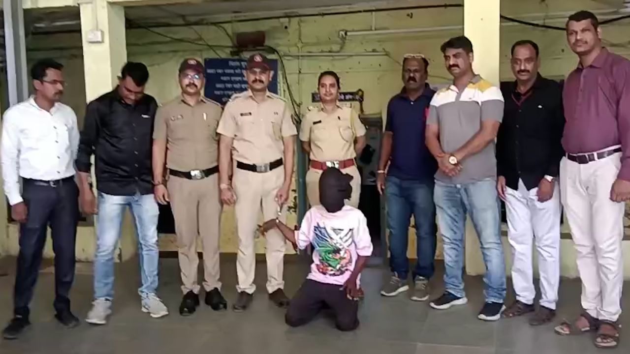 Mumbai Crime :  लोकलमध्ये महिलांच्या डब्यात चढल्यावर हटकलं, माथेफिरूची थेट महिला होमगार्डला मारहाण