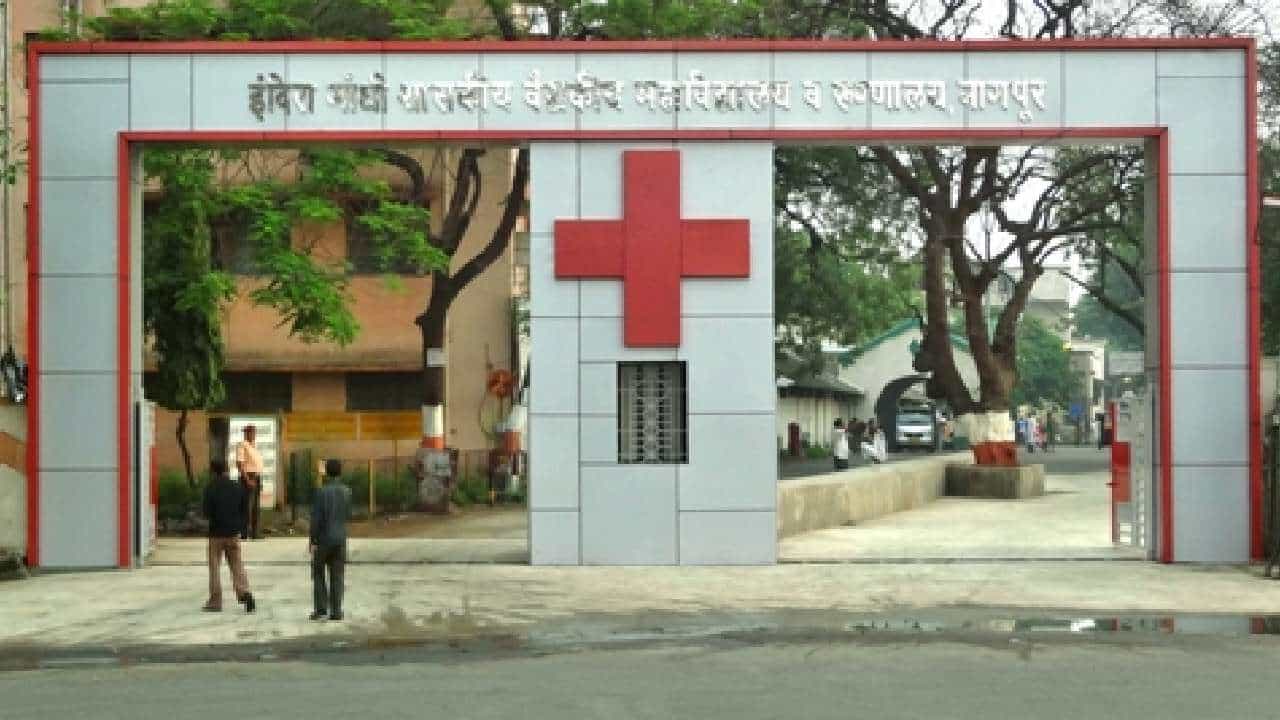 Nagpur Hospital Death : राज्याची आरोग्यव्यवस्था व्हेंटिलेटरवर; उपराजधानी नागपूरसह इतर ठिकाणी औषधांचा तुटवडा