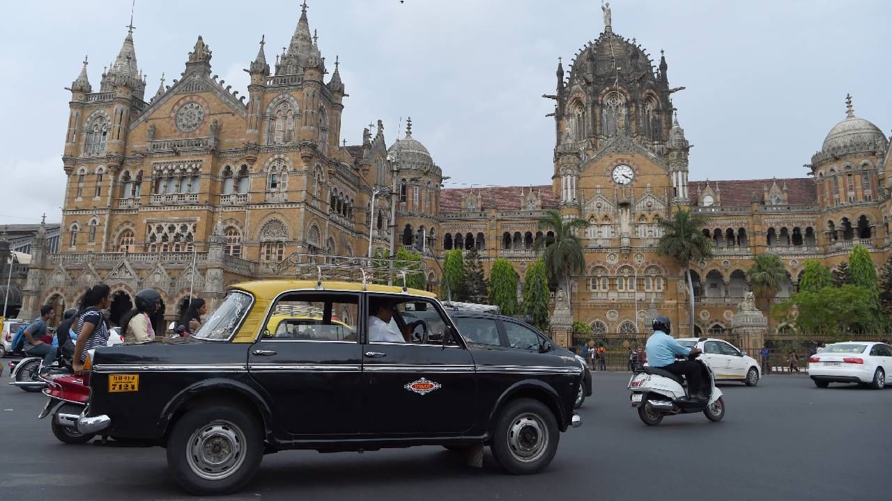 Mumbai Padmini Taxi : मुंबईची शान अन् 6 दशकांपासून मुंबईकरांची सेवा करणारी 'पद्मिनी' इतिहासजमा होणार