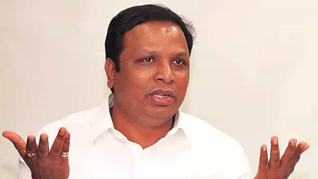 'ती अदृश्य शक्ती म्हणते तू मला सोडून गेलास तर...'. आशिष शेलार यांचा कुणावर निशाणा?