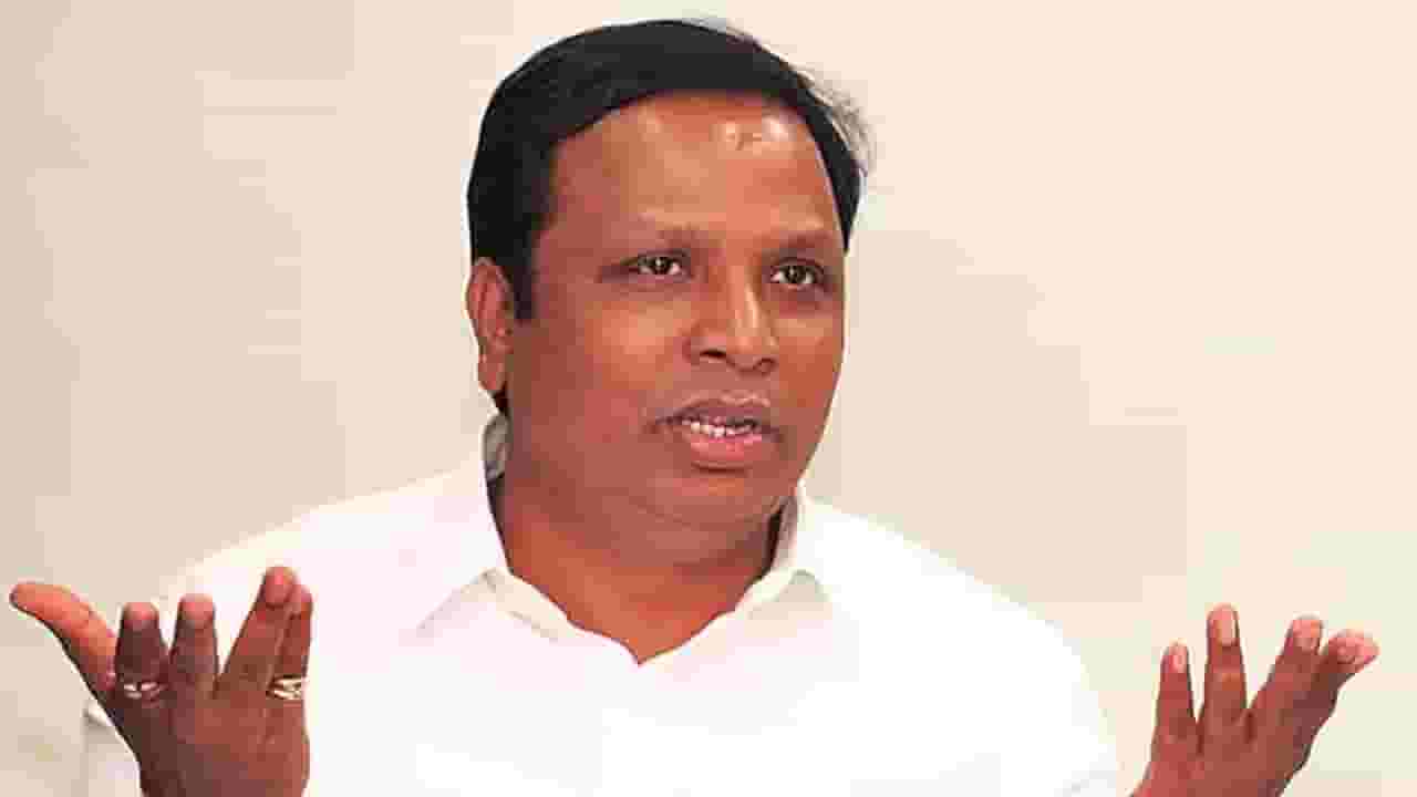 'ती अदृश्य शक्ती म्हणते तू मला सोडून गेलास तर...'. आशिष शेलार यांचा कुणावर निशाणा?