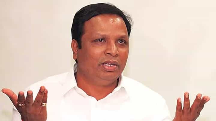 'ती अदृश्य शक्ती म्हणते तू मला सोडून गेलास तर...'. आशिष शेलार यांचा कुणावर निशाणा? 'ती अदृश्य शक्ती म्हणते तू मला सोडून गेलास तर...'. आशिष शेलार यांचा कुणावर निशाणा?