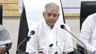 Prakash Ambedkar : आंबेडकर आणि ठाकरे यांचं अखेर ठरलं… सत्ताधाऱ्यांना धडकी भरवणारा निर्णय काय?