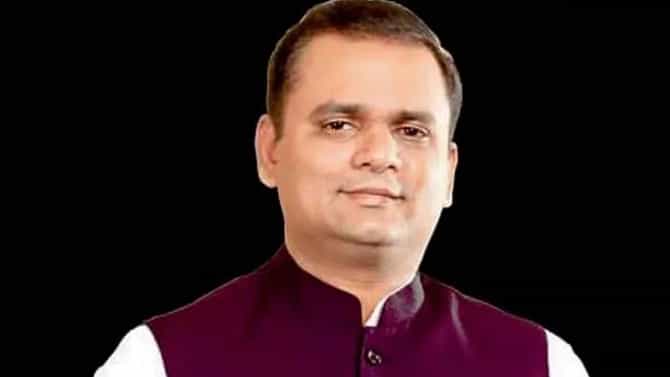 राहुल नार्वेकर यांची आदित्य ठाकरे यांच्यावर पहिल्यांदाच टीका; म्हणाले, विधान परिषदेच्या आमदारांमार्फत...
