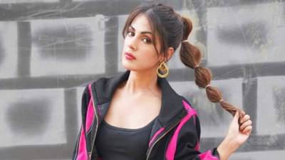 Rhea Chakraborty | जेलमध्ये कैद्यांसोबत जमिनीवर लोळून केला नागिन डान्स; रिया चक्रवर्तीचा खुलासा